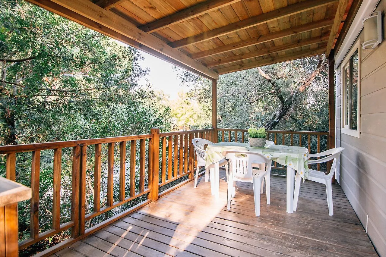 ホリデーパーク Camping Casa Di Caccia マリーナ・ディ・ビッボーナ
